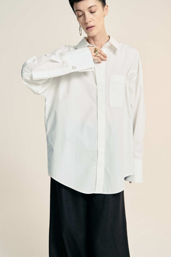 Рубашка REI in white